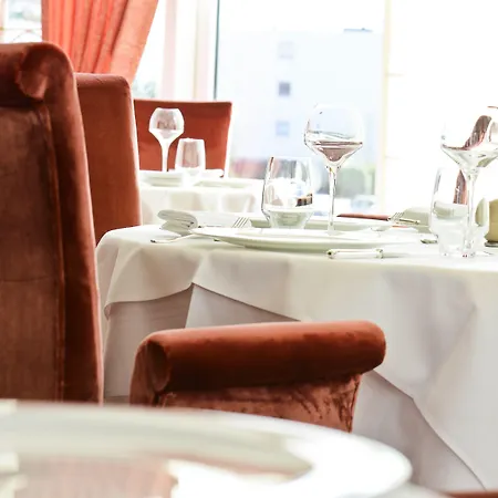 Casino 2000 - Adult Guests Only