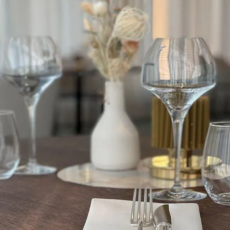 Casino 2000 - Adult Guests Only