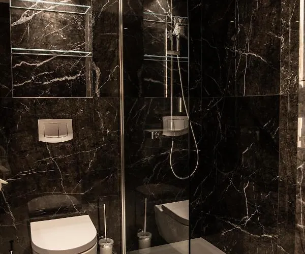 Casino 2000 - Adult Guests Only