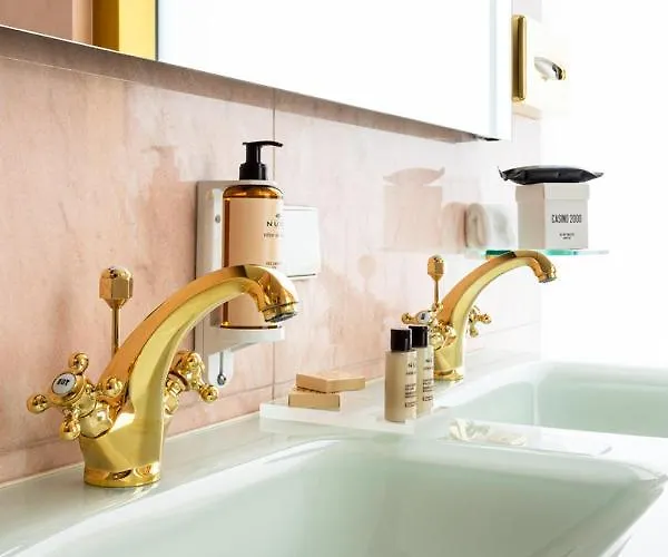 Отель Casino 2000 - Adult Guests Only 4*